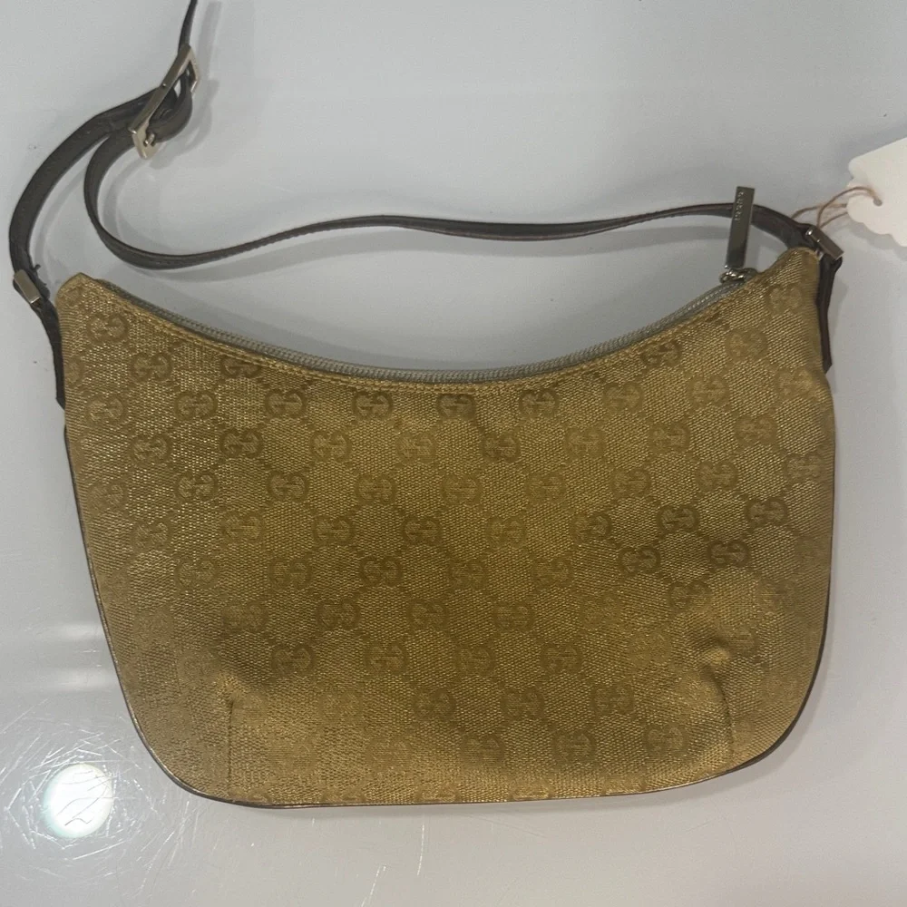 Gucci Gold GG Metallic Gold Half Moon Hobo Shoulder bag aka pouchette - Picture 2 of 12